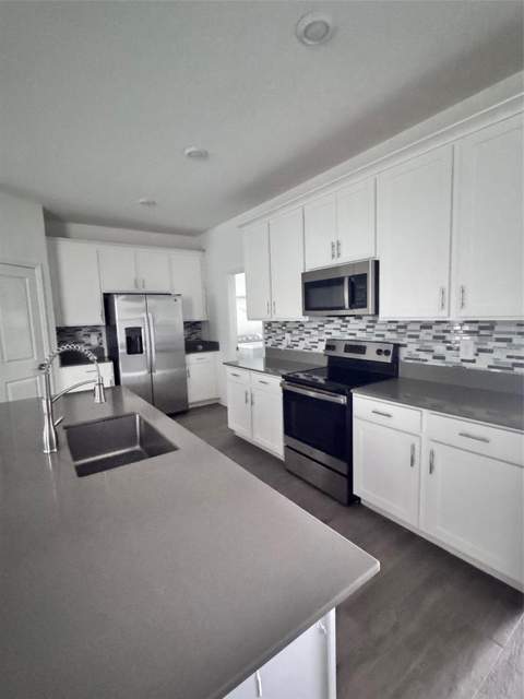 1563 Cross Prairie Parkway, Kissimmee FL - photo 8 of 54
