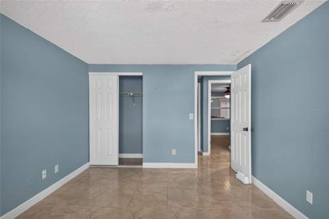 6711 Glen Forest Court, Tampa FL - photo 14 of 45