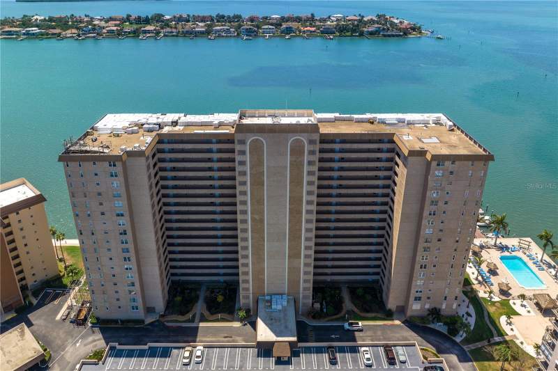 Bayway Isles Point Brittany Four