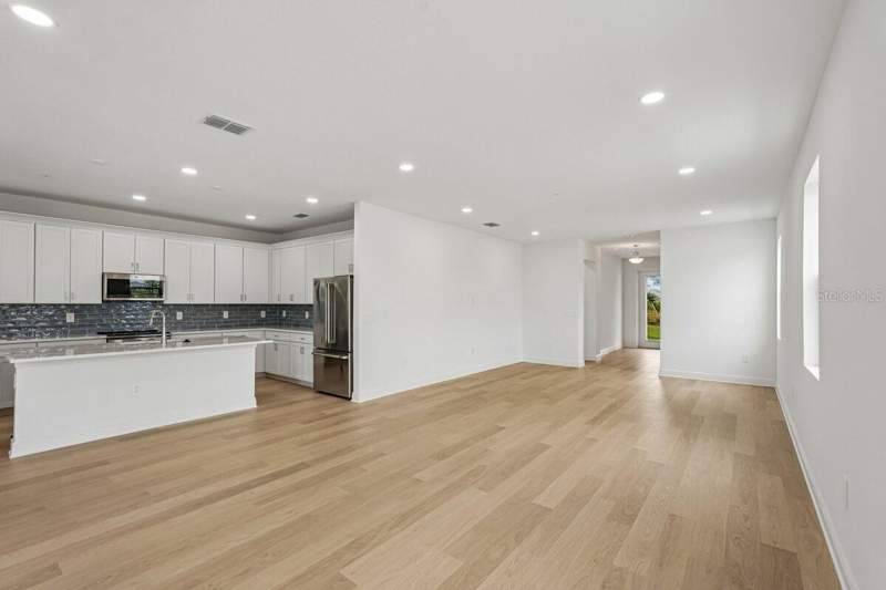 3 bedroom Townhouse at 17841 Broadleaf Loop, Palmera At Wellen Park, Venice — photo 2