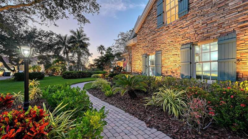 6 bedroom Single Family Residence at 7467 Cabbage Palm Court, Serenoa Lakes, Sarasota — photo 3