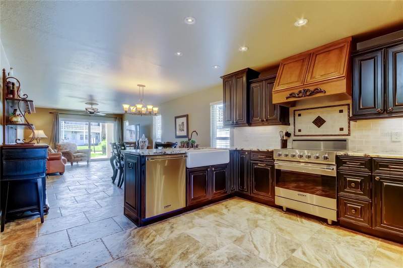 2 bedroom Condominium at 7003 Sunset Way #1, Beach Plaza Condo, St Pete Beach — photo 4
