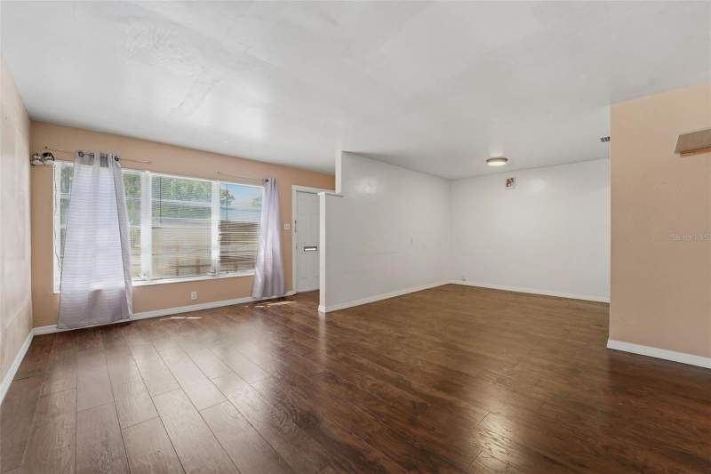 5 bedroom Single Family Residence at 3235 EMERSON AVENUE, ROOSEVELT PARK ADD, ST PETERSBURG — photo 3