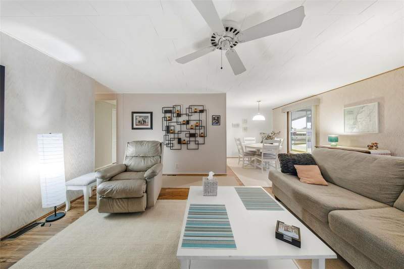 2 bedroom Mobile Home at 12117 Cartwright Drive, Ponderosa Park, Hudson — photo 5