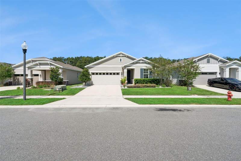 4 bedroom Single Family Residence at 5204 Meadow Song Drive, Spring Creek, Okahumpka — photo 3