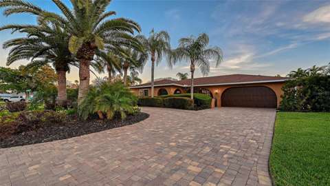 7137 Westmoreland Drive, home for sale in Sarasota 34243
