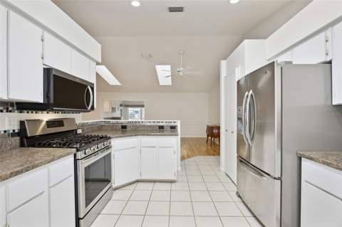 25904 Newcombe Circle, Leesburg FL - photo 17 of 86