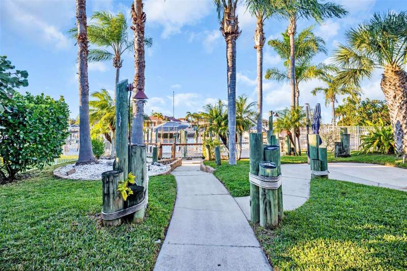 3 bedroom Single Family Residence at 4951 Galleon Court, Flor A Mar, New Port Richey — photo 4