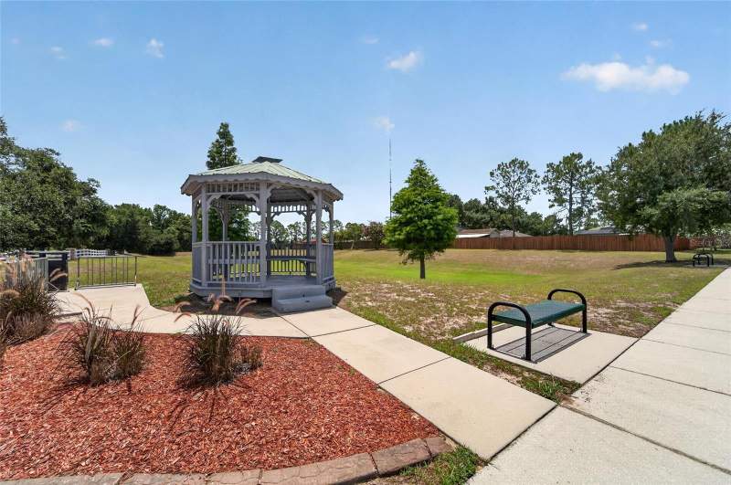 3 bedroom Single Family Residence at 12124 Colonial Estates Lane, Colonial Hills Ph 2, Riverview — photo 3