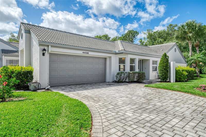 2 bedroom Villa at 4438 Long Common Lane #52, Long Common, Sarasota — photo 1