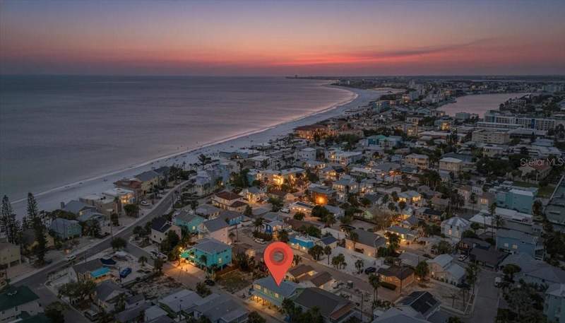 6 bedroom Single Family Residence at 130 86th Terrace, Herrons Sub 6, Treasure Island — photo 4
