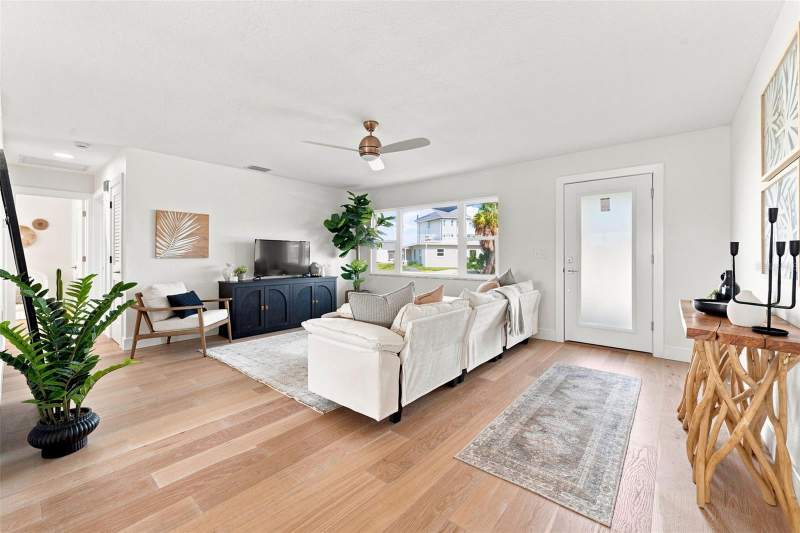 3 bedroom Single Family Residence at 360 145TH AVENUE, MADEIRA SHORES 1ST ADD, MADEIRA BEACH — photo 4