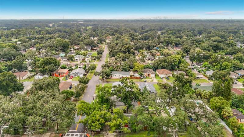 3 bedroom Single Family Residence at 8618 20th Street, Hillsboro Heights Map South, Tampa — photo 2