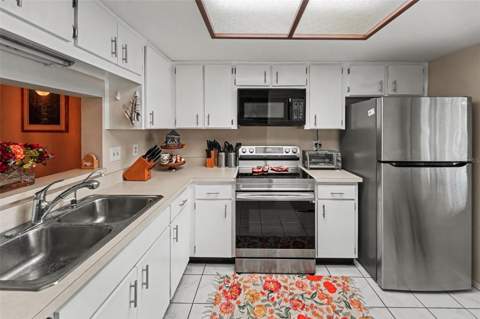2525 Royal Pines Cir #26H, Clearwater FL - photo 13 of 34