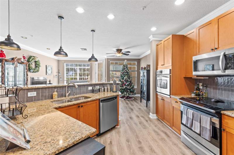 4 bedroom Townhouse at 6319 Sunset Bay Circle, Sunset Bay Twnhms, Apollo Beach — photo 3