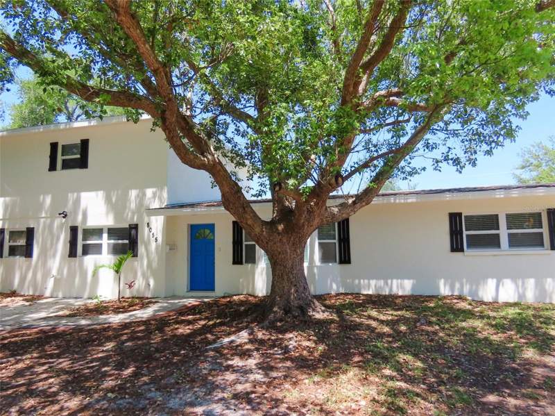 4 bedroom Single Family Residence at 8055 33rd Avenue, Jungle Terrace Sec C, St Petersburg — photo 2