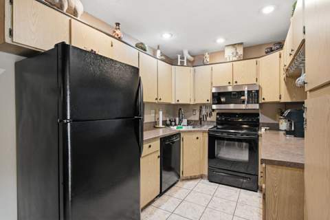 1345 Pine Ridge Circle #A2, Tarpon Springs FL - photo 10 of 33