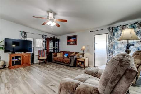 10151 Hamp Drive, Dade City FL - photo 8 of 57