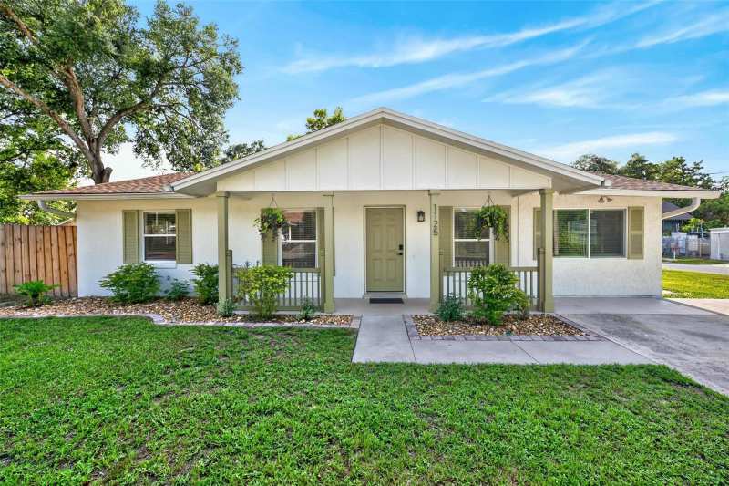 3 bedroom Single Family Residence at 1125 N Tremain Street, Mount Dora, Mount Dora — photo 1