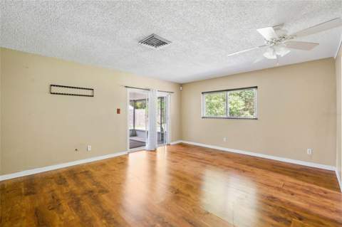 7221 Northbridge Boulevard, Tampa FL - photo 15 of 35