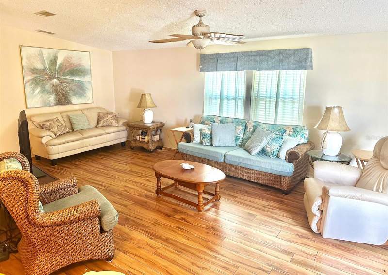 2 bedroom Manufactured Home at 11208 101st Street #115, Lake Seminole Resort North M/H Unrec, Largo — photo 3