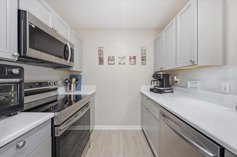 2 bedroom Townhouse at 5503 67th Avenue #18, Heritage Lake Condo Phase II, Pinellas Park — photo 4
