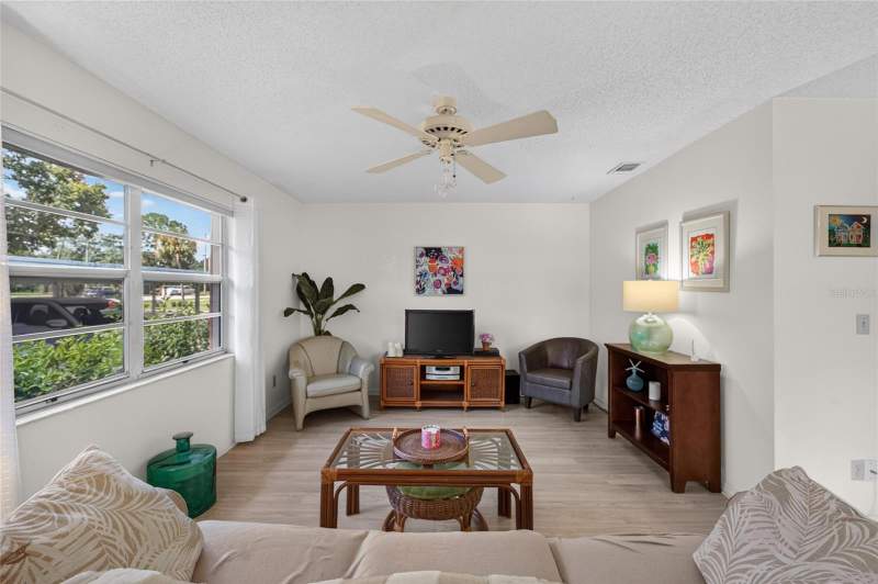 1 bedroom Condominium at 401 De Grasse Place #21, Dorchester A Condo, Sun City Center — photo 5