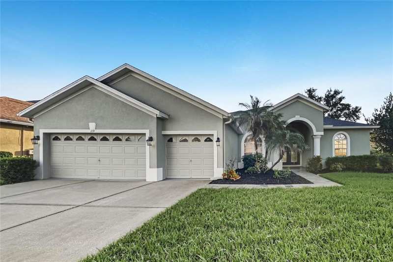 4 bedroom Single Family Residence at 219 Ronja Lane, Bonterra, Valrico — photo 1