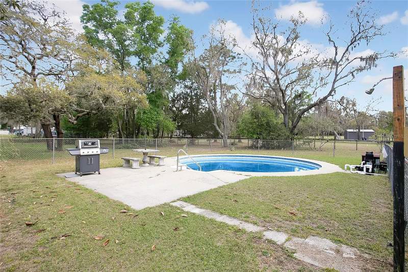 3 bedroom Single Family Residence at 3116 E Buck, Deerwood, Inverness — photo 2