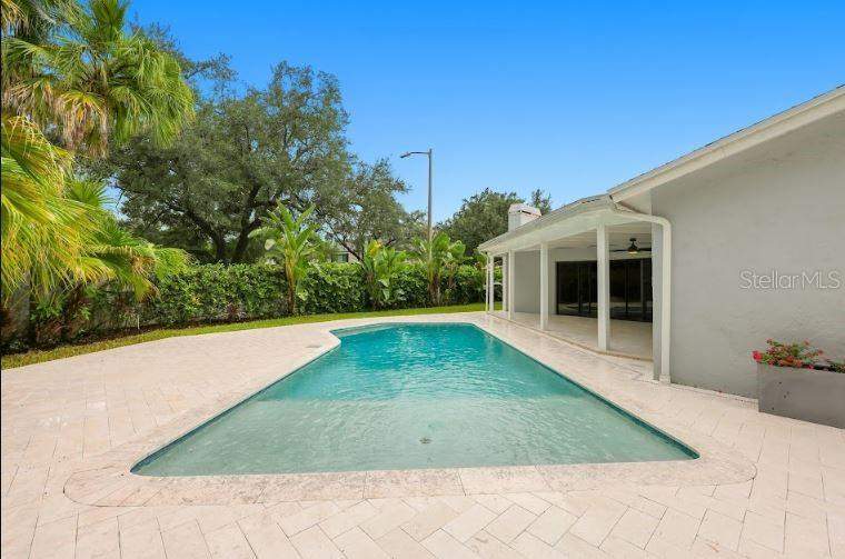 3 bedroom Single Family Residence at 13904 Hayward Place, Stoneleigh, Tampa — photo 2