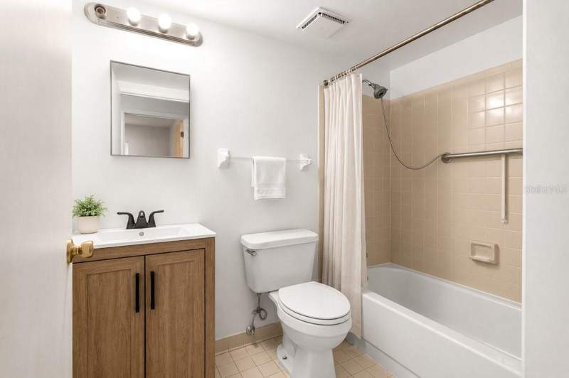 2 bedroom Single Family Residence at 1812 SW 70th Terrace, Tower Oaks, Gainesville — photo 5