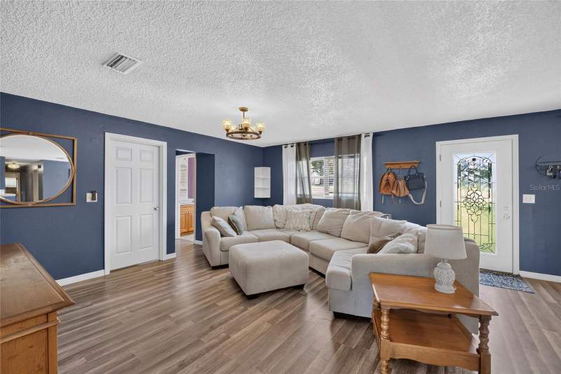 4 bedroom Single Family Residence at 16460 NE 25th Lane, Quail Run, Williston — photo 4