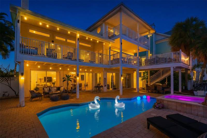 5 bedroom Single Family Residence at 255 46th Avenue, Lido Gardens Second Add Rep, St Pete Beach — photo 3