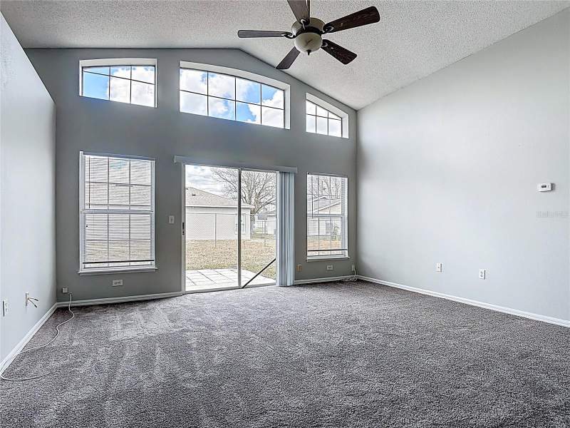 3 bedroom Single Family Residence at 40 Coventry Court, Poinciana Village 2 Nbhd 1, Kissimmee — photo 2