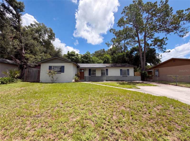 4 bedroom Single Family Residence at 7018 Lynwood Drive, Temple Park Unit 4, Tampa — photo 1