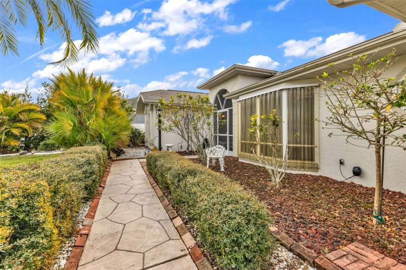 3 bedroom Single Family Residence at 23439 Freeport Avenue, Port Charlotte Sec 015, Port Charlotte — photo 5