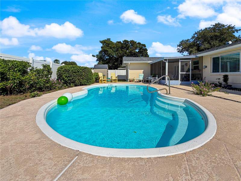 3 bedroom Single Family Residence at 13655 Las Palmas Drive, Del Prado Imperial, Largo — photo 4