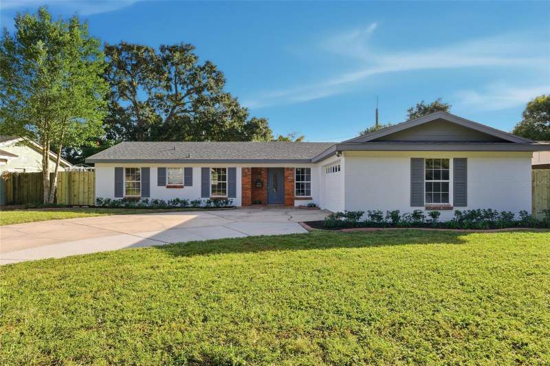 Bel Air Manor