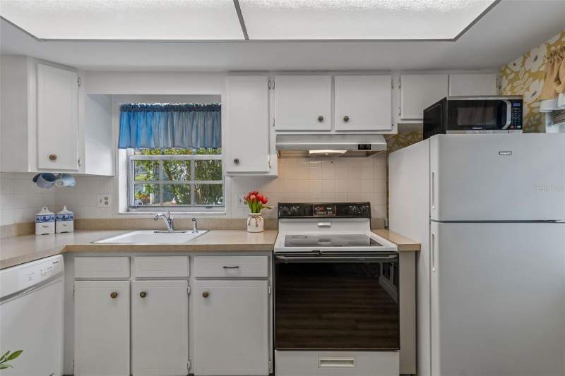 2 bedroom Condominium at 200 Glennes Lane #112, Douglas Arms, Dunedin — photo 5