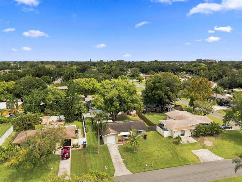 2 bedroom Single Family Residence at 610 12th Street, Lucymar 5th Add, Largo — photo 1