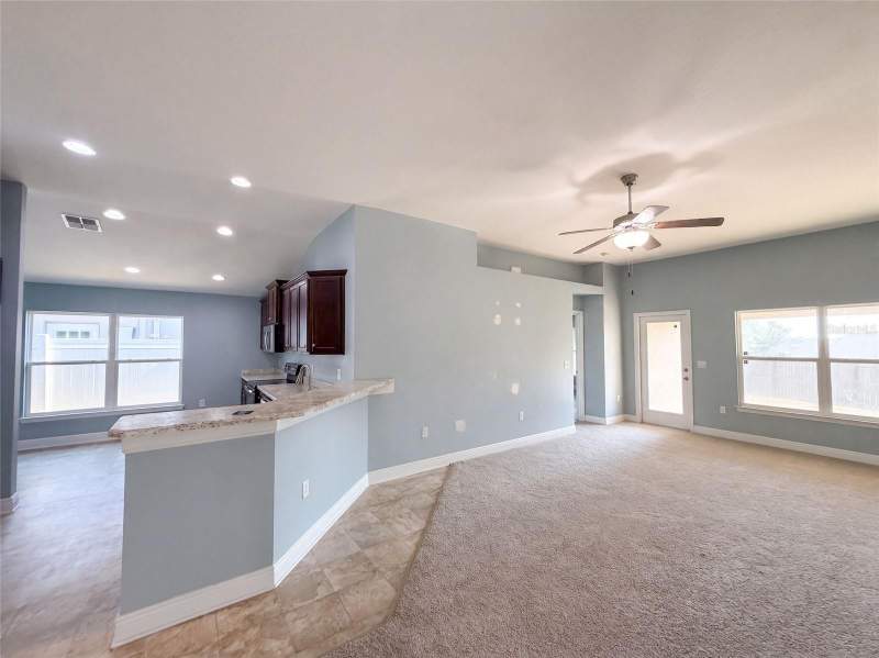 4 bedroom Single Family Residence at 1229 Longville Circle, Tavares Pines At Lake Saunders Ph 02, Tavares — photo 3