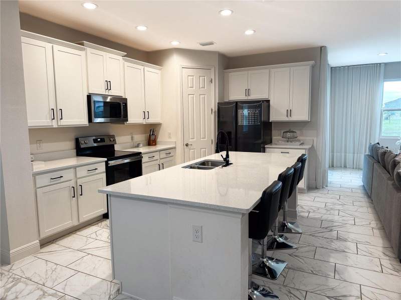 5 bedroom Single Family Residence at 5052 CENTER COURT, HANOVER LAKES PH 4, ST CLOUD — photo 4