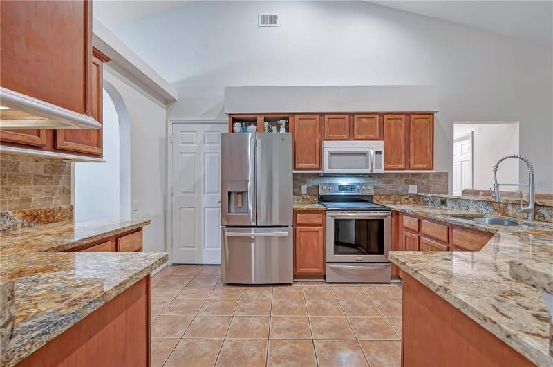 3 bedroom Single Family Residence at 836 Elm Forest Drive, Minneola Lakewood Ridge Ph 02-03, Minneola — photo 4