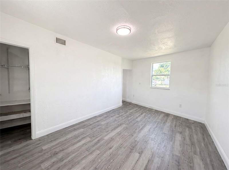 4 bedroom Single Family Residence at 21530 Glendale Avenue, Port Charlotte Sec 033, Port Charlotte — photo 4