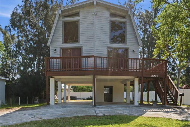 3 bedroom Single Family Residence at 8221 Riverside Dr NE, Rio Vista, St Petersburg — photo 3