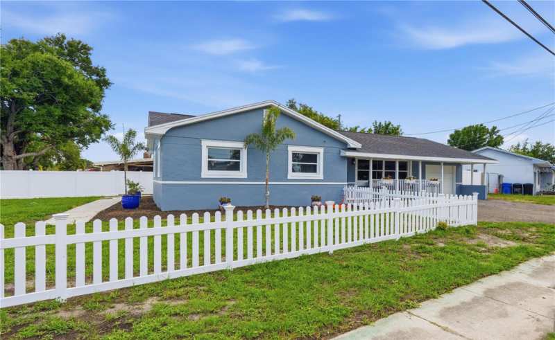 4 bedroom Single Family Residence at 6160 22nd Avenue, Garden Manor Sec 1 Rep, St Petersburg — photo 1