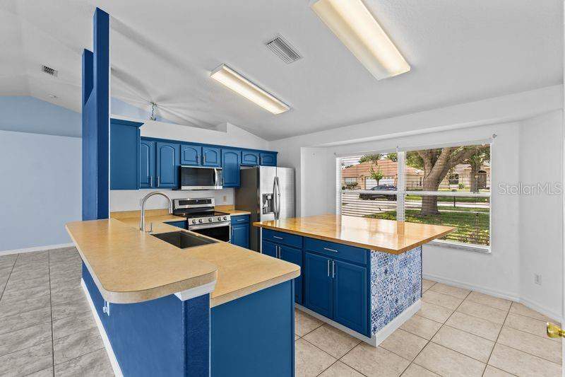 4 bedroom Single Family Residence at 214 Compass Rose Drive, Groveland Westwood Ph 02, Groveland — photo 4