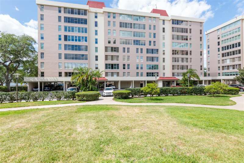 2 bedroom Condominium at 2407 S Ardson Place #501A, Howell Park Condo, Tampa — photo 1