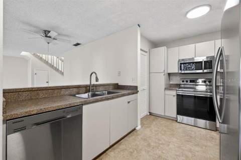 4843 Napoli Court, St Petersburg FL - photo 7 of 27