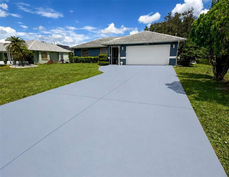 3 bedroom Single Family Residence at 21476 Peachland Boulevard, Port Charlotte Sec 033, Port Charlotte — photo 2